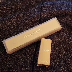 Static Nails Reusavle Pop-on Manicure